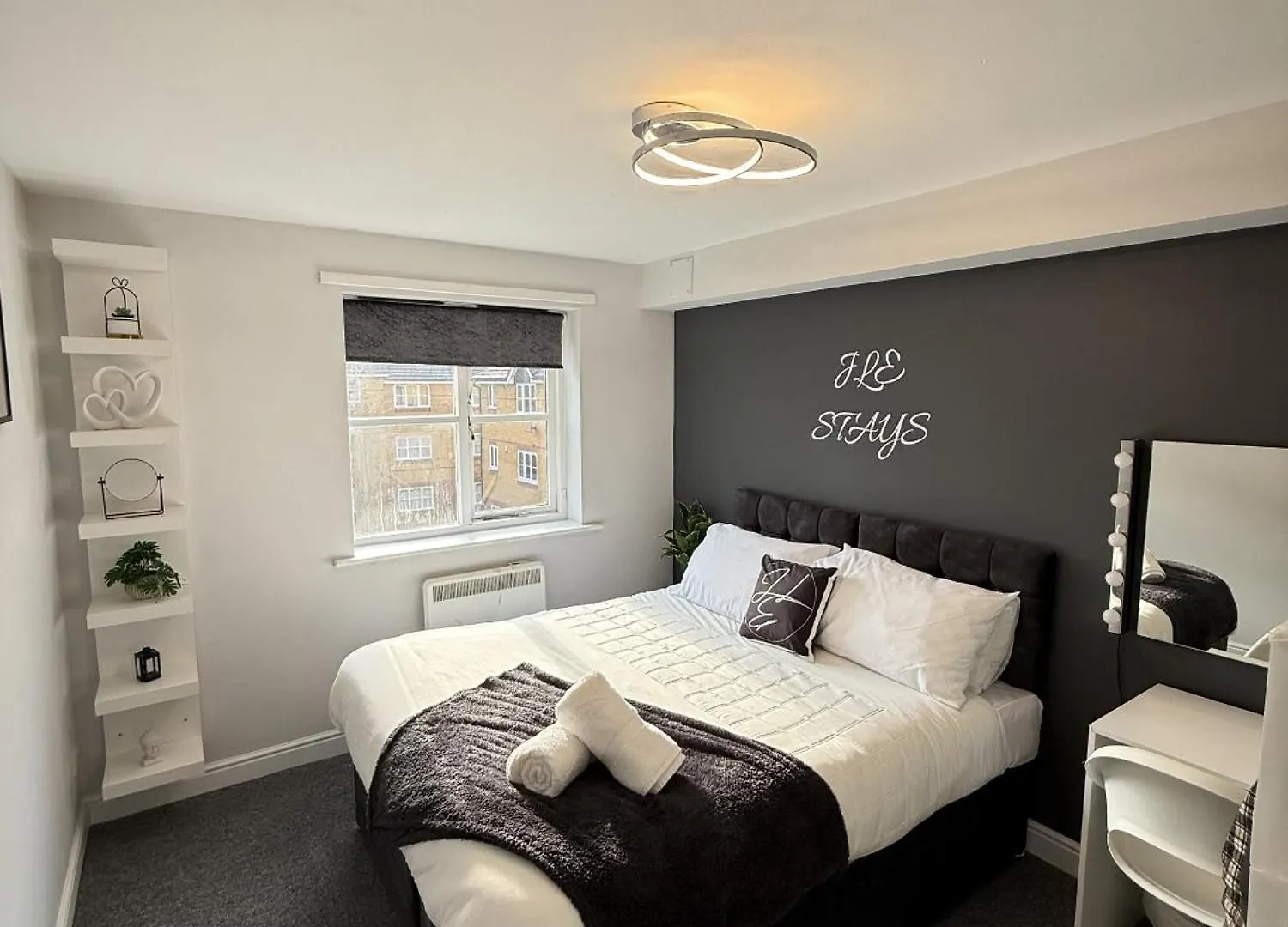 2 Bed Apartment In Greenwich, Free Parking, Dlr London